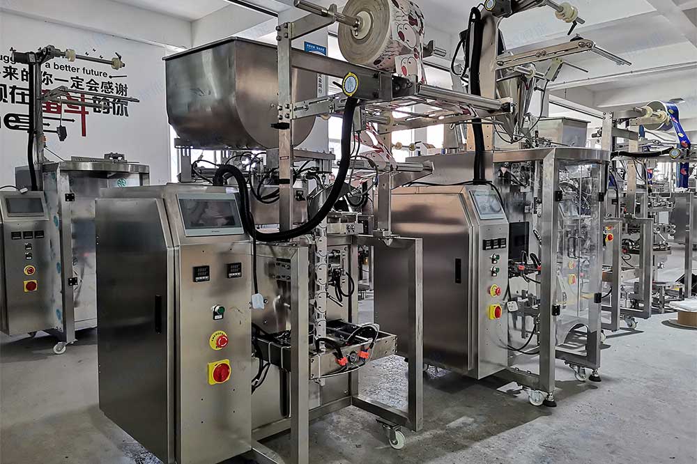 全自动牛肉酱包装机.jpg 全自动牛肉酱包装机.jpg